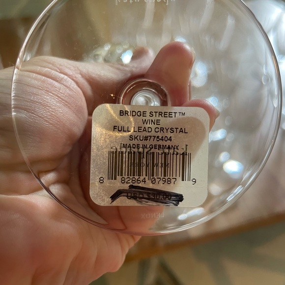 Pair of Kate Spade Bridge Street Wine Glasses - Picture 4 of 5